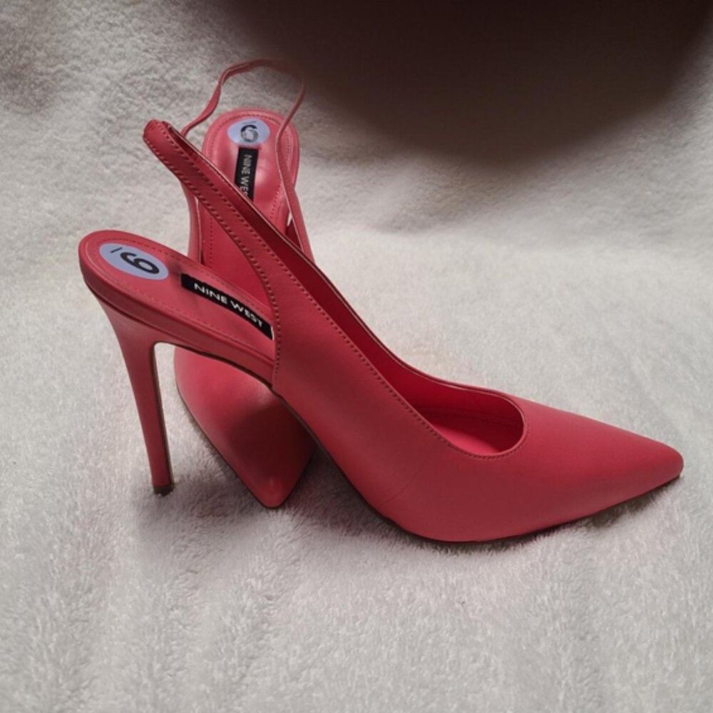 NWOB - Nine West Women's Feather Pump - Genuine Leather - Size 9 - GAWJUS!!! - Picture 2 of 5